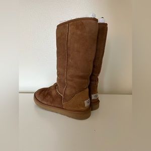 UGG tall boots size 8